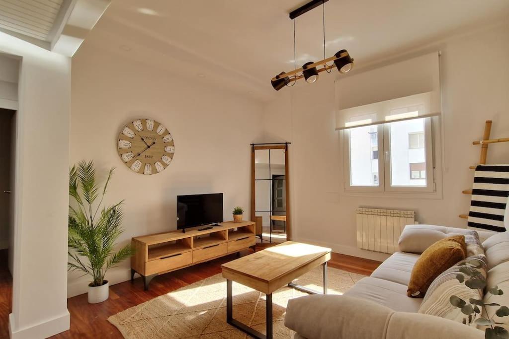 Cozy Apartment In The City Center By Aloha บิลเบา ภายนอก รูปภาพ