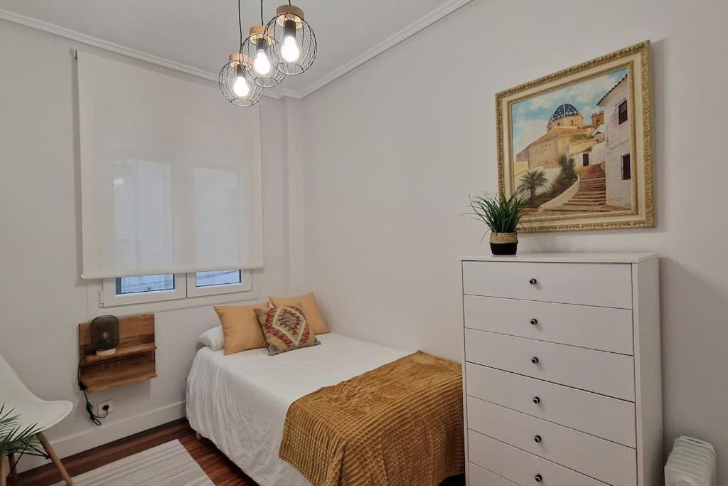 Cozy Apartment In The City Center By Aloha บิลเบา ภายนอก รูปภาพ